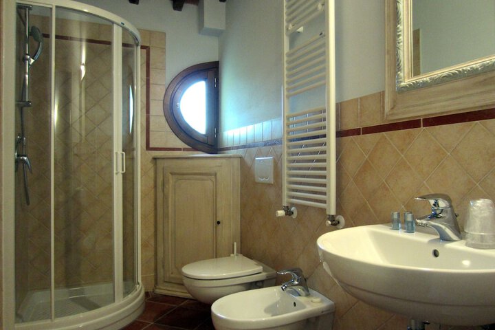 Room 8 of 23