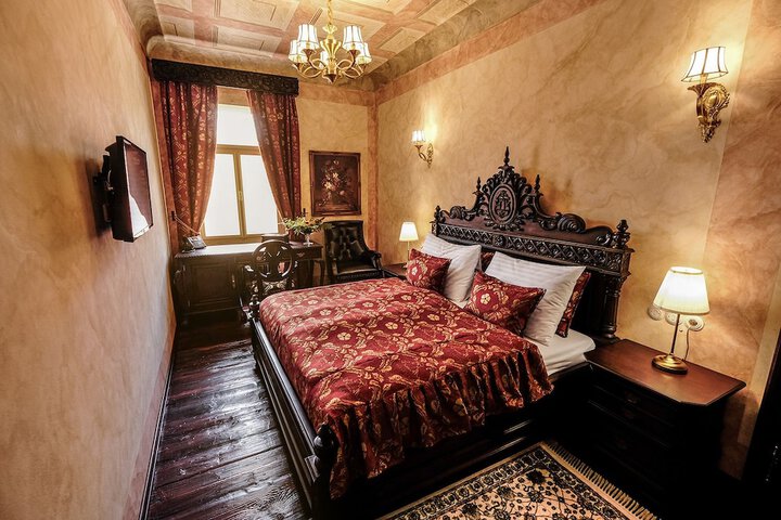 Room 40 of 183