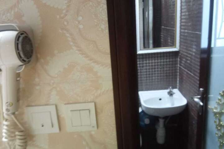Room 38 of 43