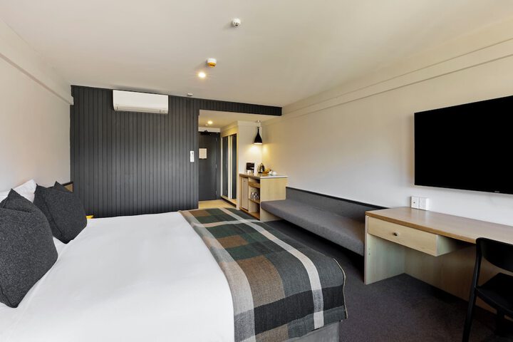 Room 22 of 61