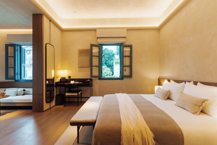 Room 8 of 17