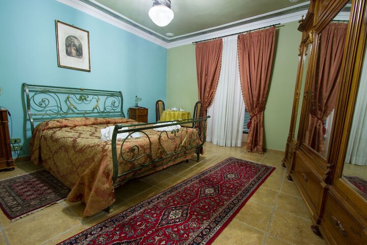 Room 9 of 45
