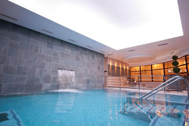 Pool 40 of 74