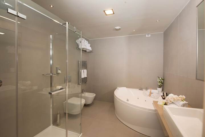 Clean Restrooms