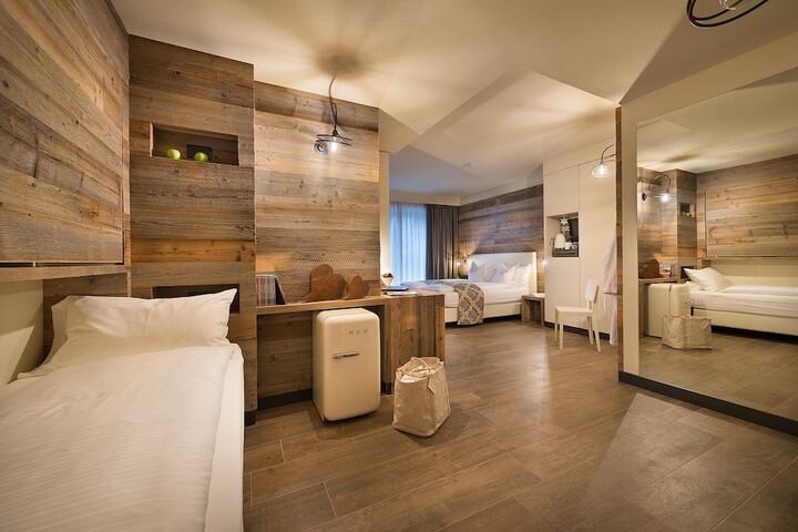 Room 28 of 162