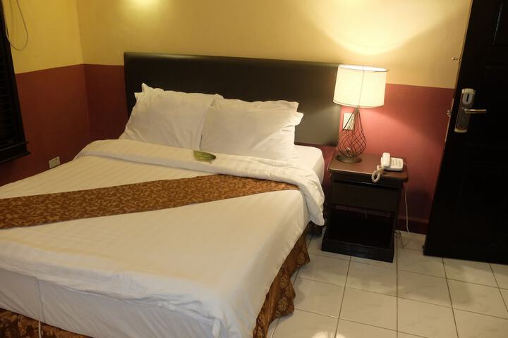 Room 15 of 114