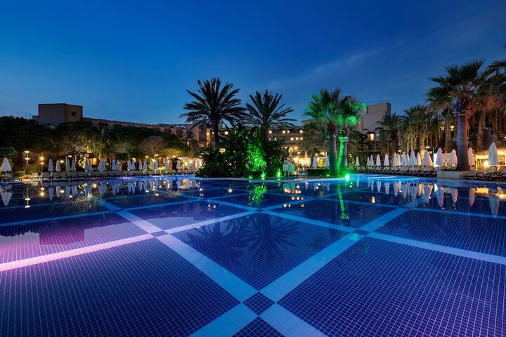 Pool Hotel