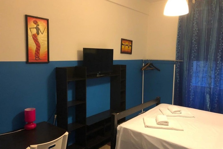 Room 4 of 13