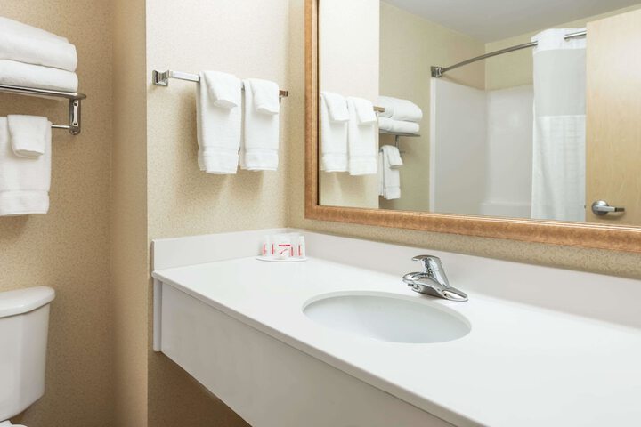 Bathroom sink