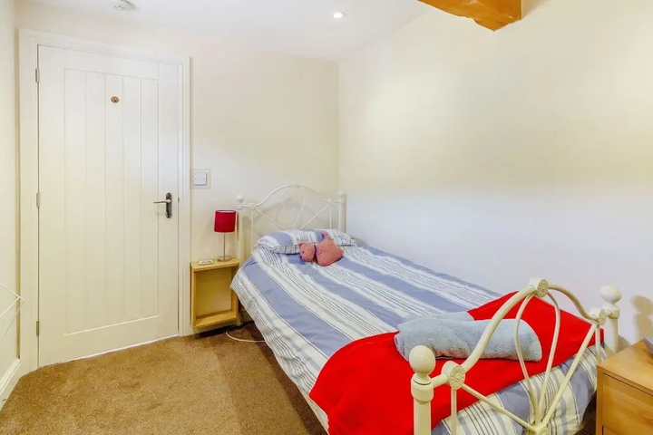 Room 2 of 12