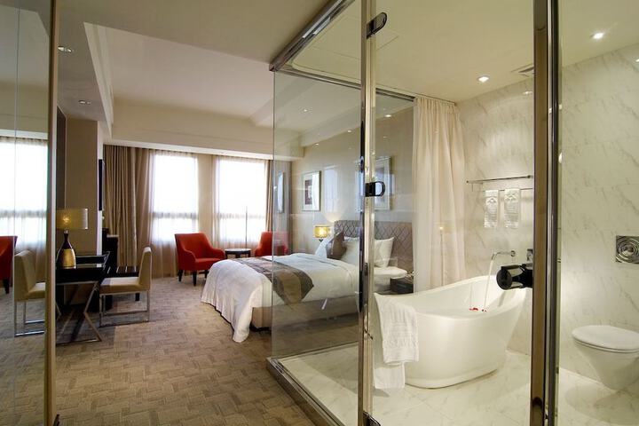 Room 9 of 45