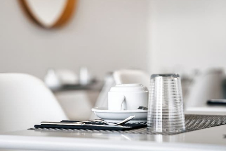 Breakfast/Coffee Service 63 of 100
