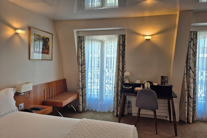 Room 52 of 92