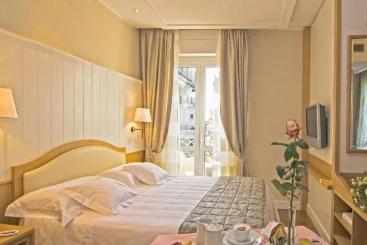 Room 3 of 13