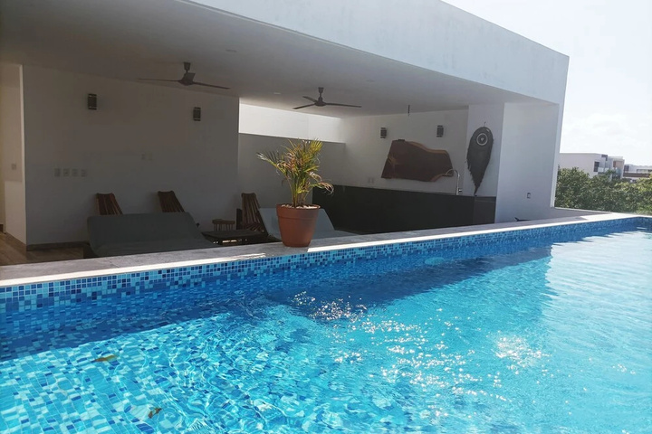 Pool 6 of 11