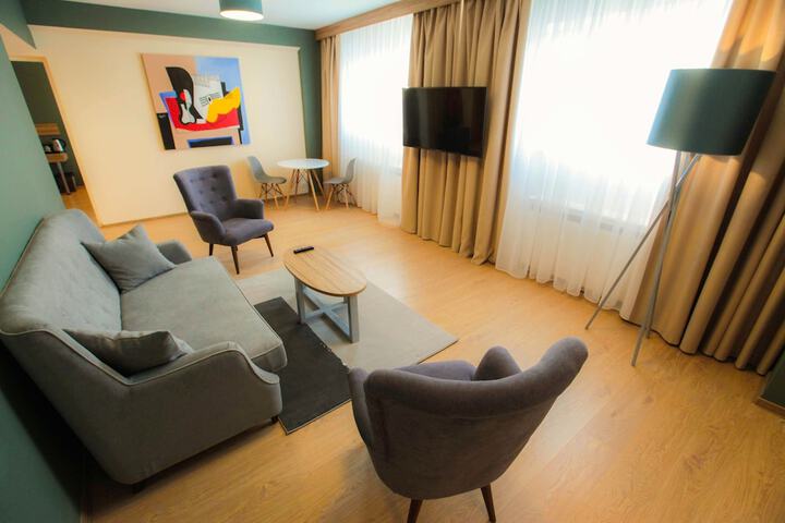 Room 21 of 40