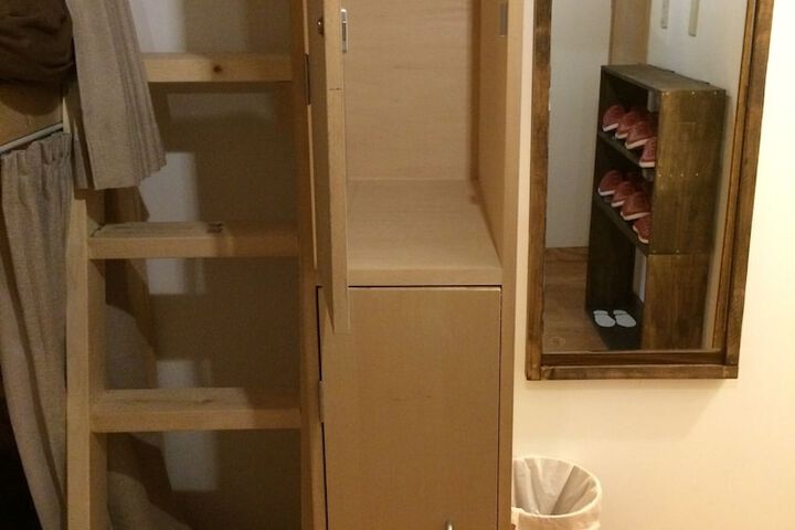 Room 7 of 34