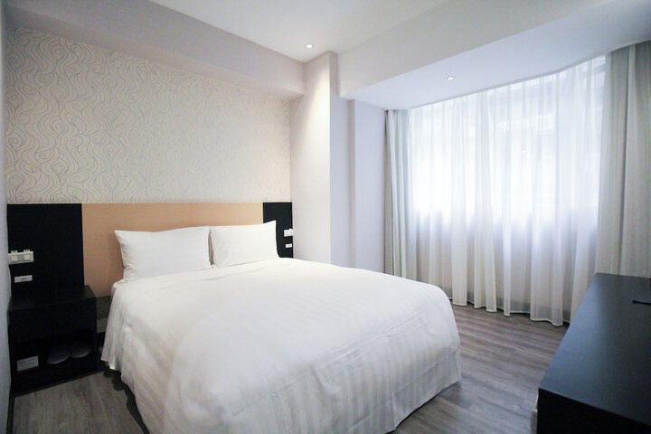 Room 34 of 52