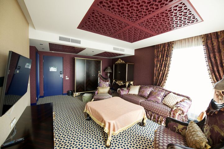 Room 3 of 56