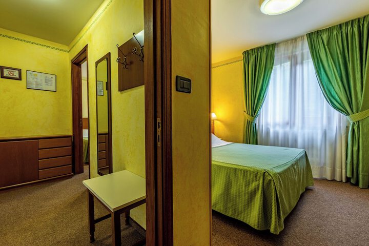 Room 15 of 75