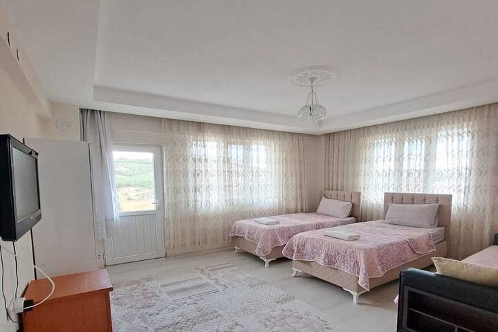 Room 16 of 48