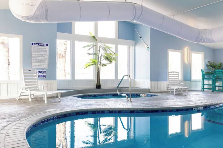 Indoor spa tub