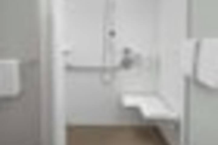 Room 92 of 153