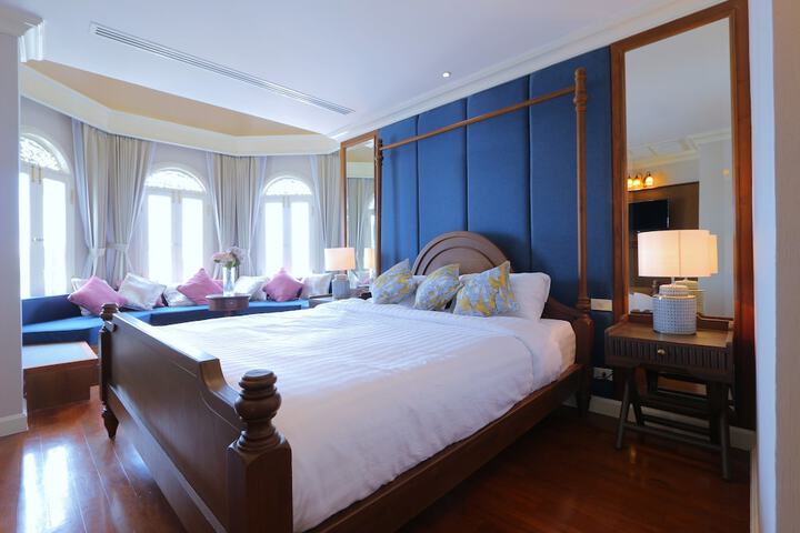 Room 9 of 81