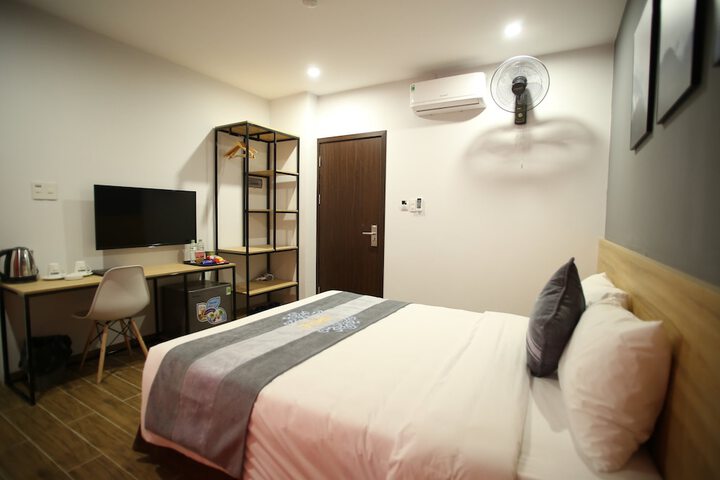 Room 6 of 49