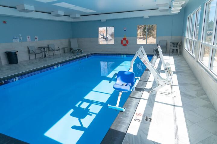Pool Hotel