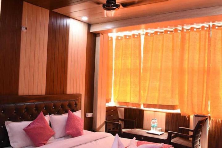 Room 16 of 24