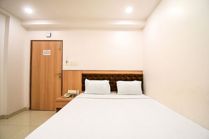 Room 18 of 34