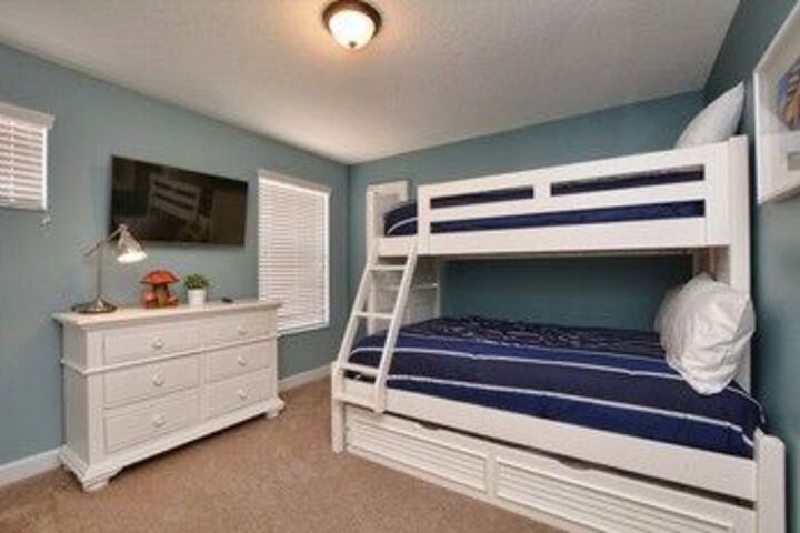Room 9 of 21