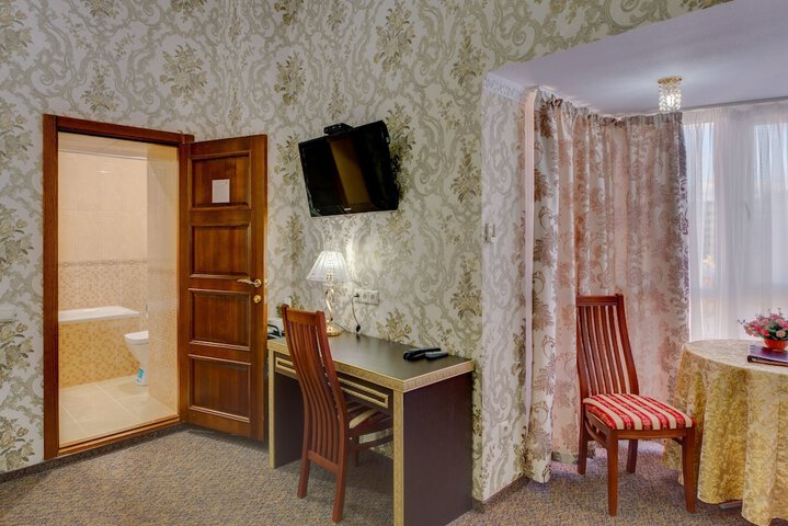 Room 30 of 63