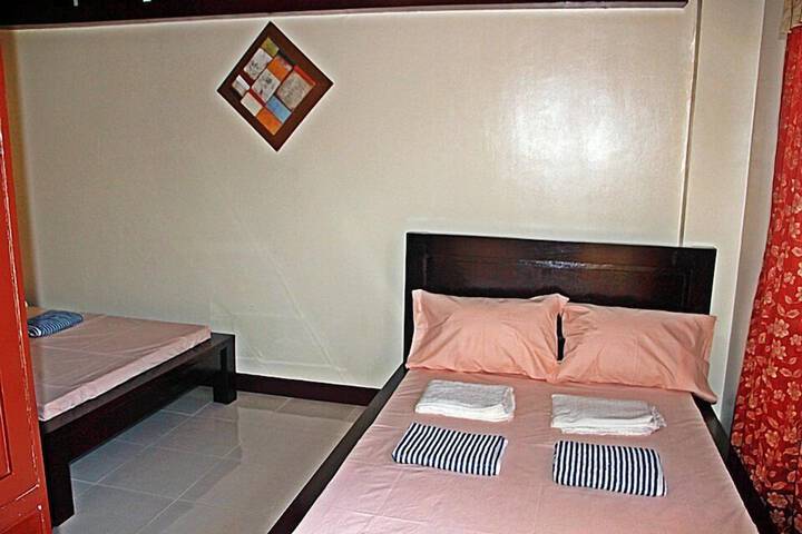 Room 7 of 31