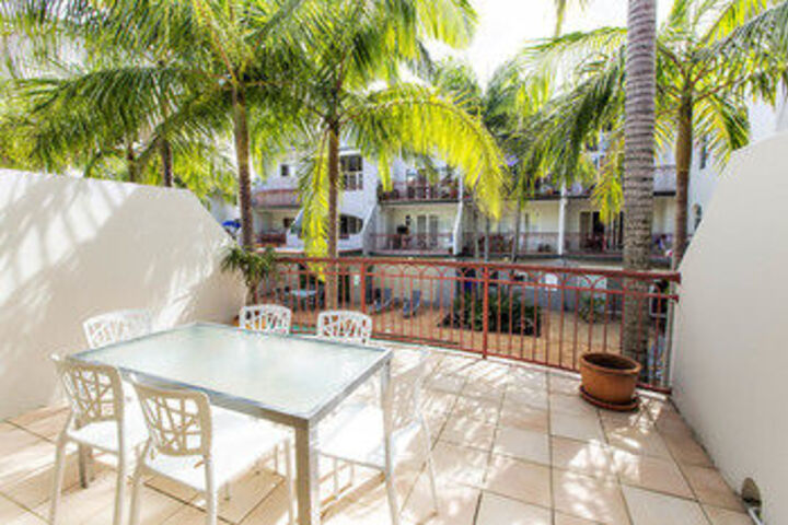 Terrace/Patio 33 of 34