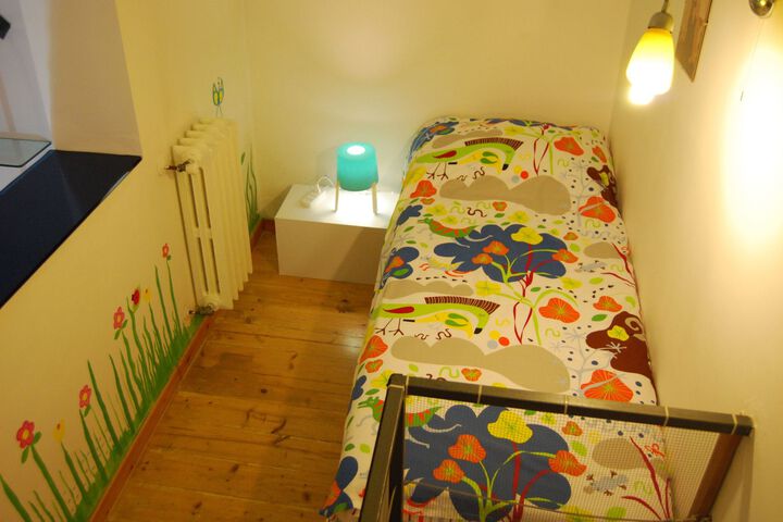Room 18 of 27