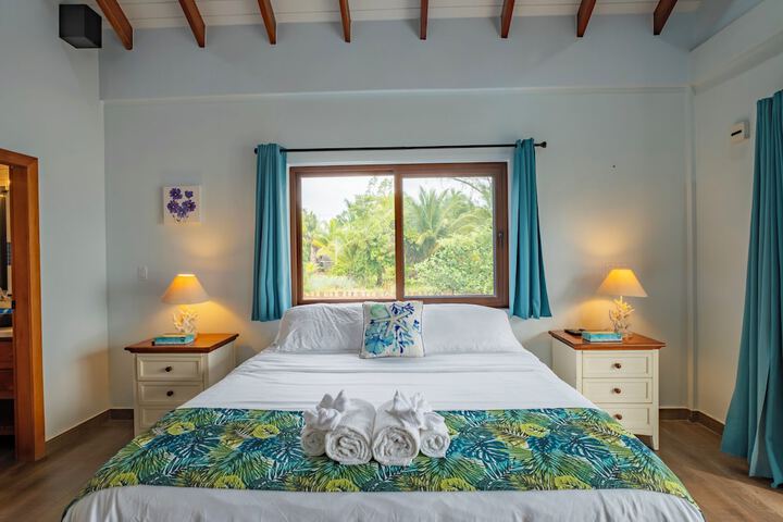 Room 43 of 223