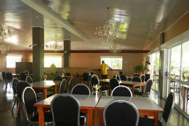 Dining 46 of 80