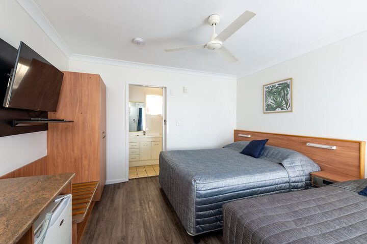 Room 8 of 50