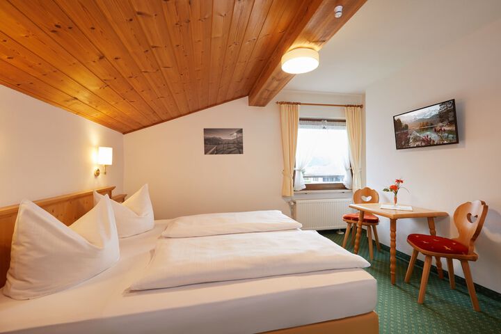 Room 3 of 24