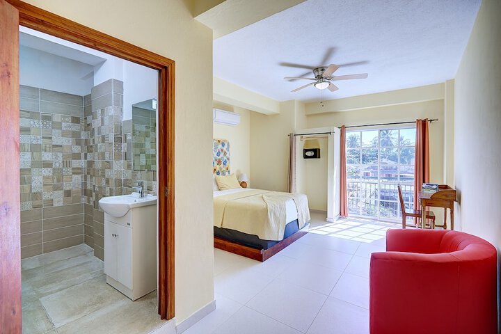 Room 6 of 24