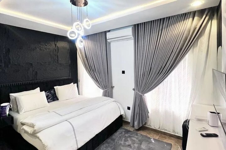 Room 7 of 40