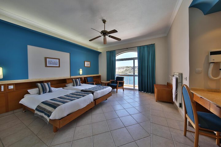Room 20 of 94