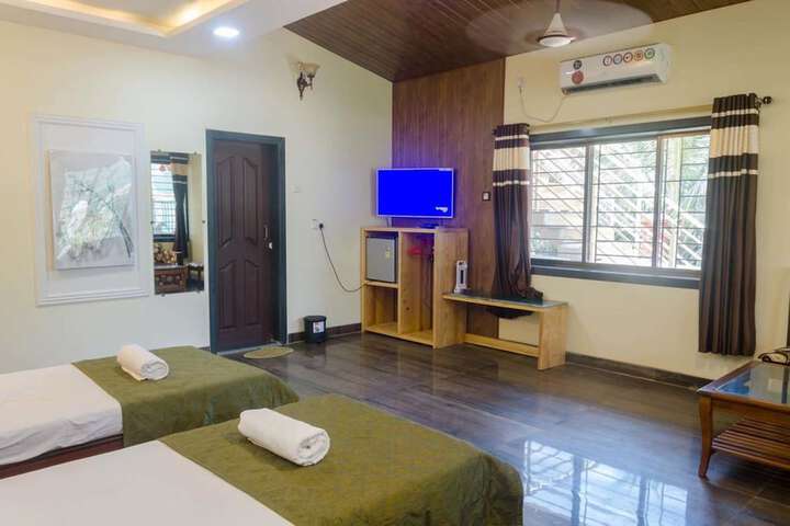 Room 18 of 48
