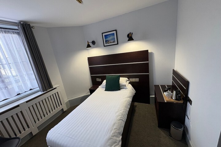 Room 29 of 86
