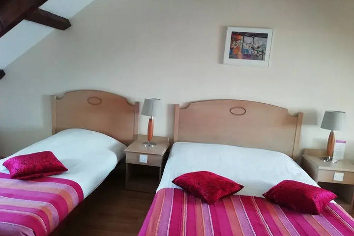 Room 6 of 29