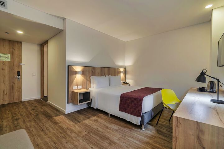 Room 11 of 31