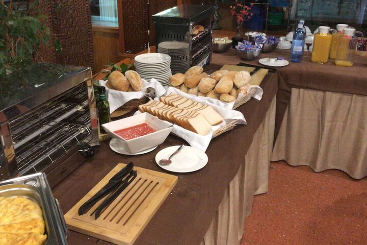 Breakfast/Coffee Service 20 of 52