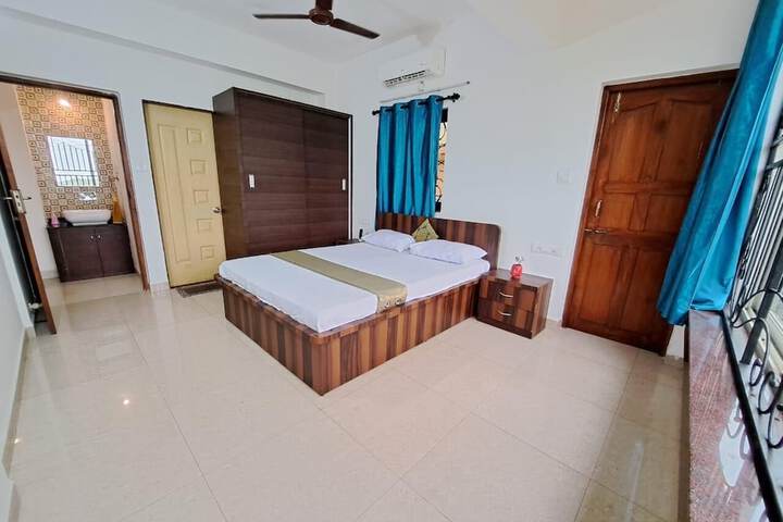 Room 9 of 19